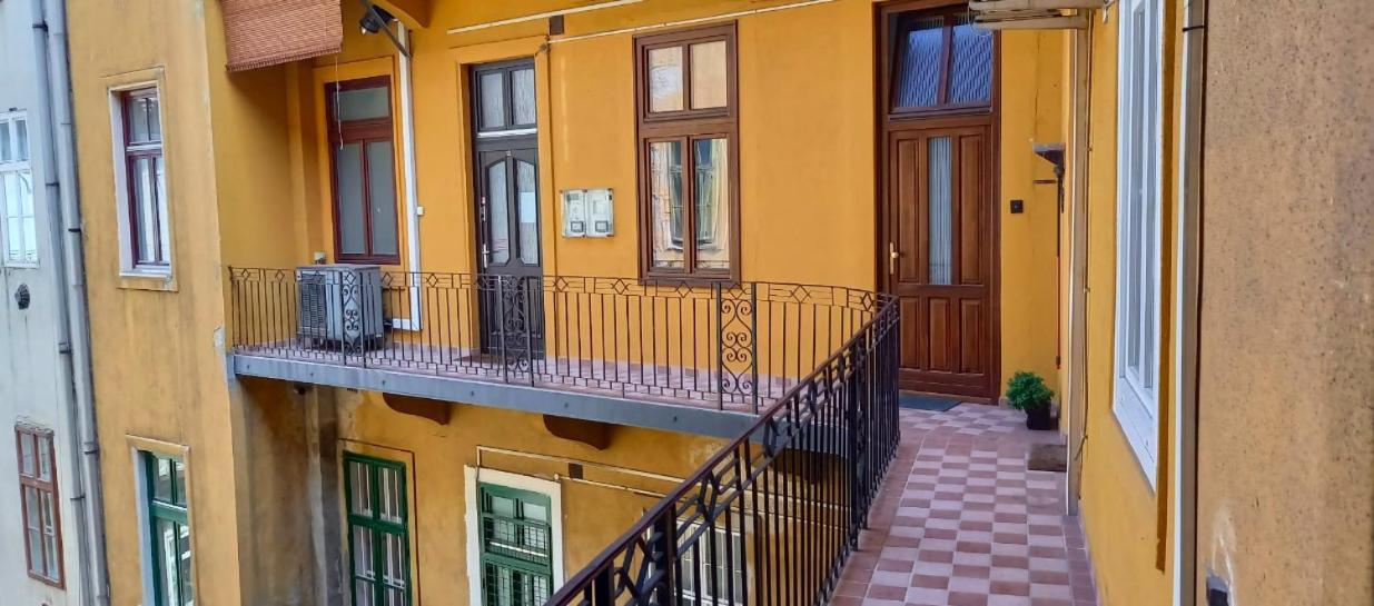 Klauzal 14 Hotell Budapest Eksteriør bilde